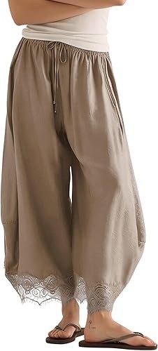 Calças Femininas Cropped com Bainha de Renda