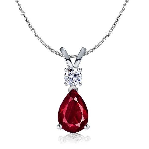 Collana con Ciondolo a Goccia Italo con Taglio a Pera in Rubino