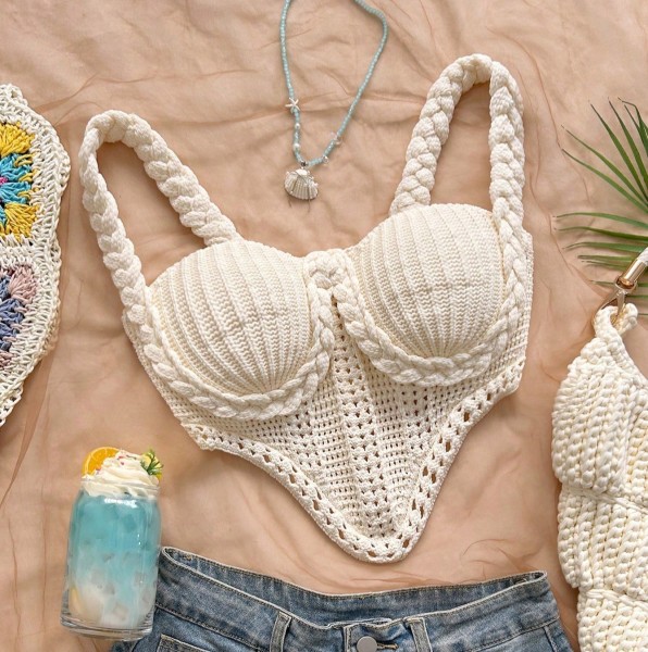Top boho de verano crema para playa vacaciones