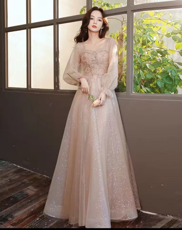 Nouvelle Robe Coréenne Champagne Tempérament Banquet Printemps Et Été Fête Annuelle