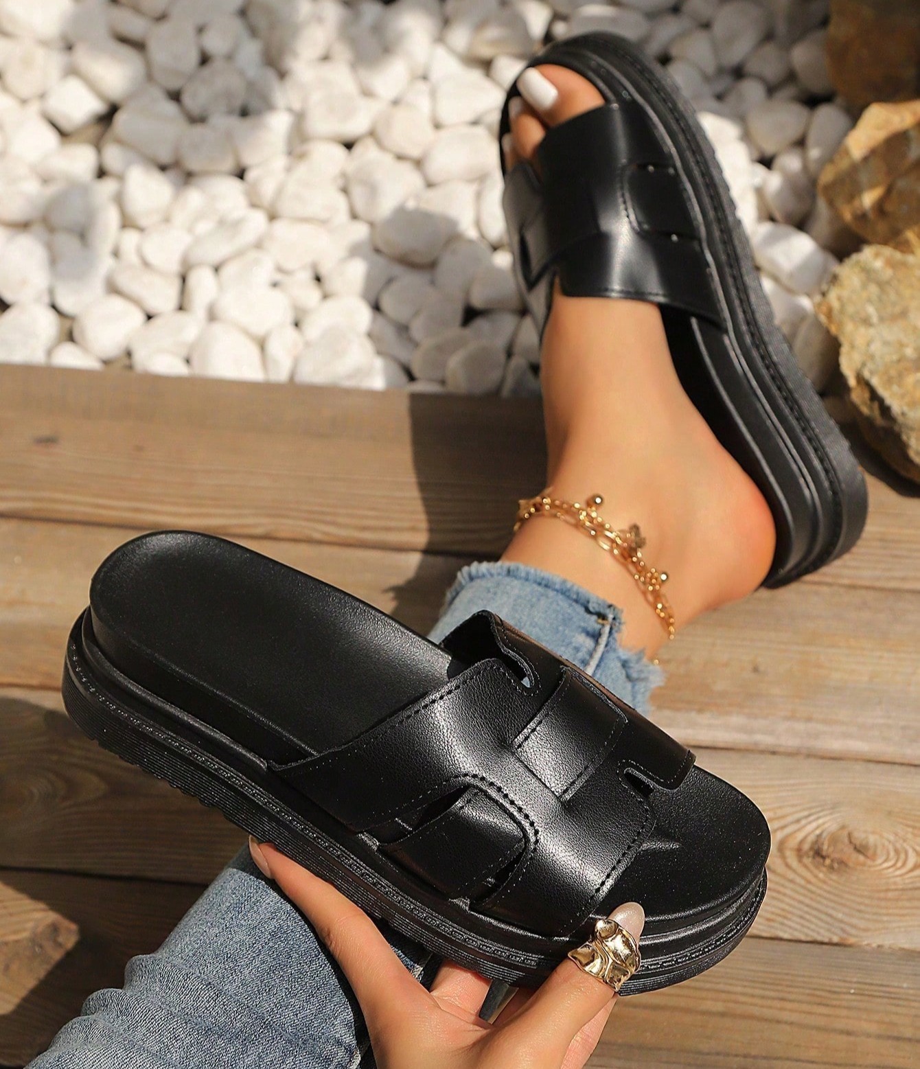Sandalias de Mujer de Cuero PU con Tiras Cruzadas, Nueva Moda de Verano 2026