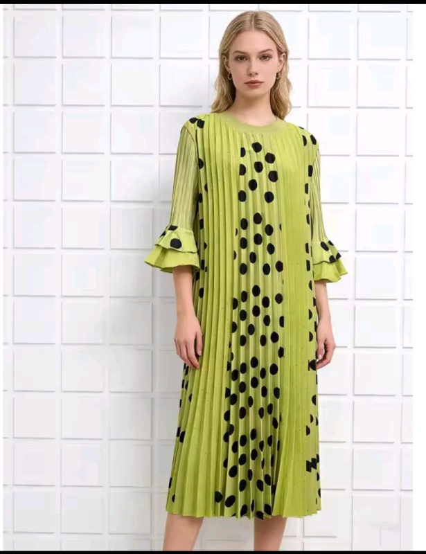 Vestido Feminino Solto com Saia Longa Estampado de Bolinhas Pregueado [Beleza]