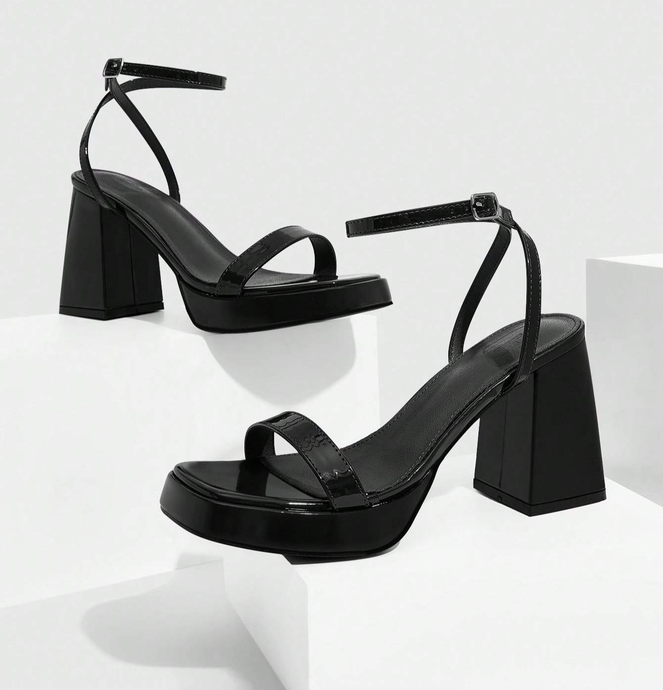 Women's Shoes Are Fashionable And Sexy, Black Thick High-Heeled Sandals