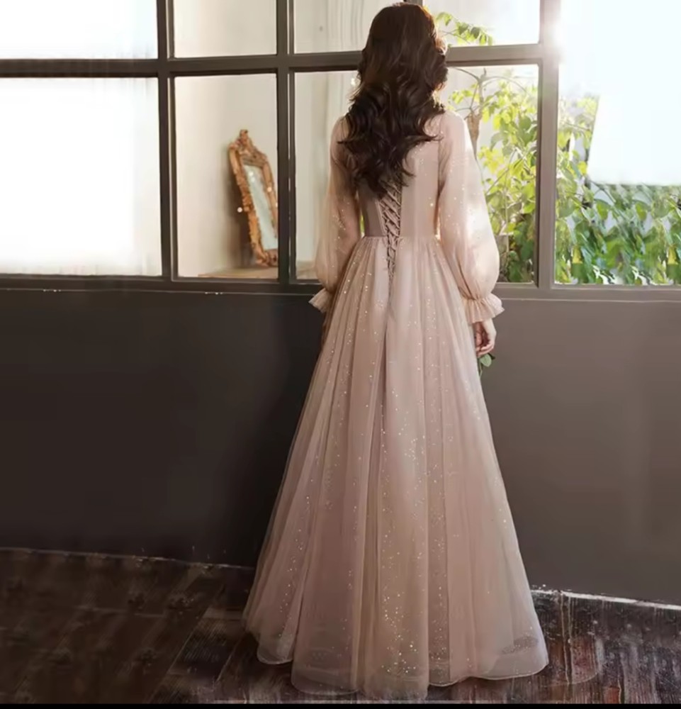 Nouvelle Robe Coréenne Champagne Tempérament Banquet Printemps Et Été Fête Annuelle [Luxe]